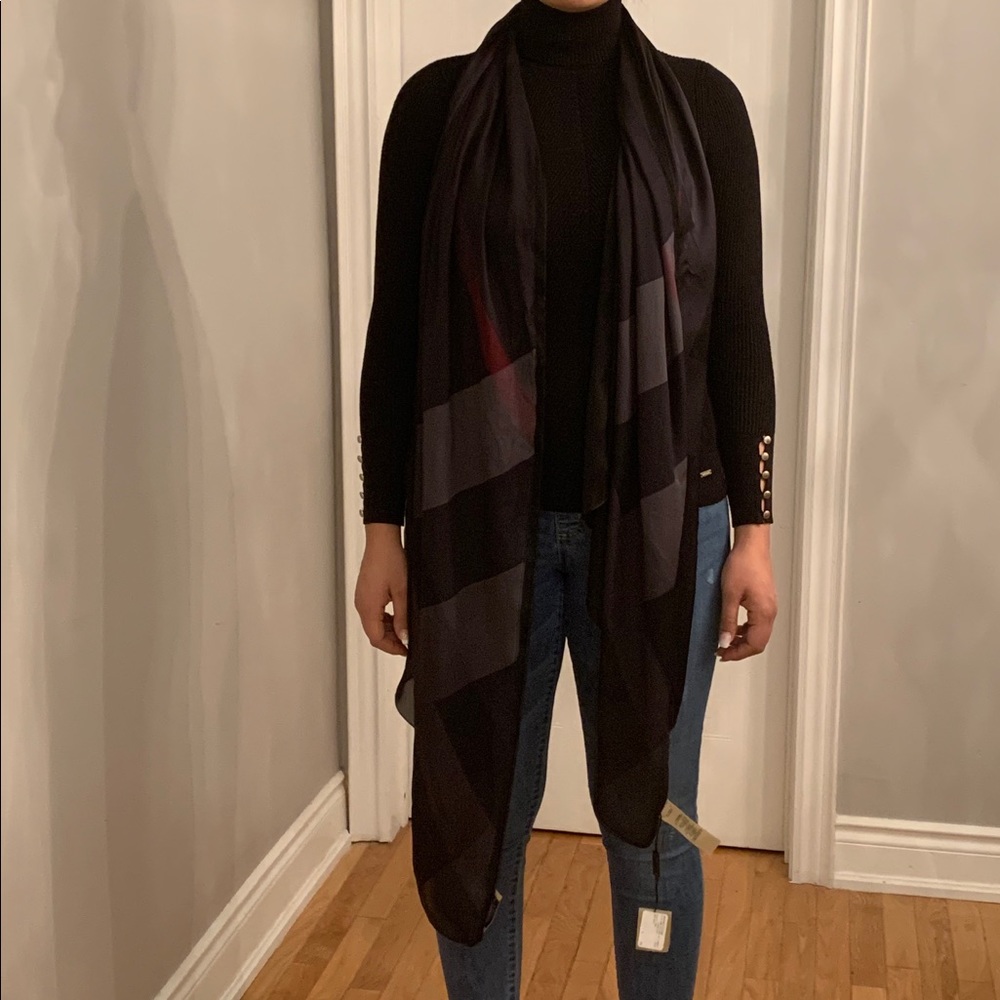 Burberry Mega check silk satin scarf